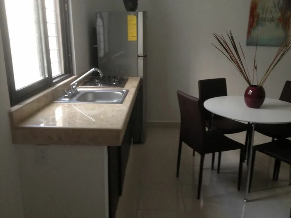 *** Apartmanhotel Condotel Ca'Del Sol Playa del Carmen Mexikó